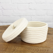 Lade das Bild in den Galerie-Viewer, Aufbewahrungskorb mit Deckel weiß 15 cm