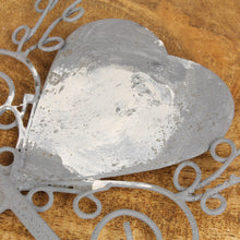 Lade das Bild in den Galerie-Viewer, Hakenleiste Herz Antikgrau 3 Haken