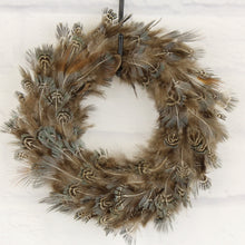 Lade das Bild in den Galerie-Viewer, Federkranz braun grau 18 cm Feder Dekoration