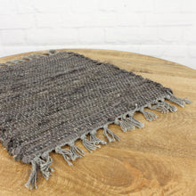 Lade das Bild in den Galerie-Viewer, Platzset Baumwolle dunkelgrau viereckig