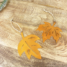 Lade das Bild in den Galerie-Viewer, 2er Set Dekohänger Blätter Metall Rost