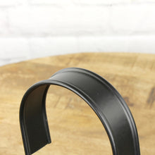 Lade das Bild in den Galerie-Viewer, Pflanzentopf zum Hängen / 2 Farben