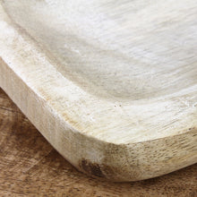 Lade das Bild in den Galerie-Viewer, Holztablett Mangoholz 37 cm
