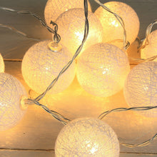 Lade das Bild in den Galerie-Viewer, 2er Set LED Lichterkette Ball Weiß Warmweiß
