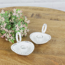 Lade das Bild in den Galerie-Viewer, 2er Set Kerzenhalter Herz Shabby Chic Weiß