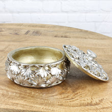 Lade das Bild in den Galerie-Viewer, Schmuckdose Blätter altsilber
