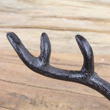 Lade das Bild in den Galerie-Viewer, Wandhaken Geweih, Garderobenhaken Gusseisen Rostfarben