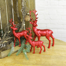 Lade das Bild in den Galerie-Viewer, Deko Hirsch rot 2 Größen