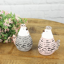 Lade das Bild in den Galerie-Viewer, 2er Set Huhn Keramik Grau Rosa
