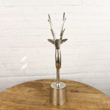 Lade das Bild in den Galerie-Viewer, Rentier Büste Silber 52 cm
