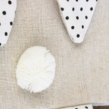 Lade das Bild in den Galerie-Viewer, 2er Set Stoffbeutel mit Hasenohren Schwarz Weiß