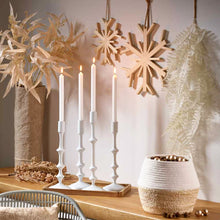 Lade das Bild in den Galerie-Viewer, Kerzenleuchter Weiß Metall