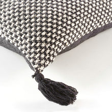 Lade das Bild in den Galerie-Viewer, Kissen Grau Beige