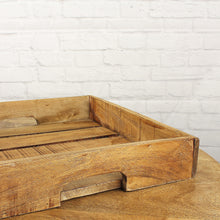 Lade das Bild in den Galerie-Viewer, Holztablett viereckig Braun