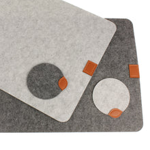 Lade das Bild in den Galerie-Viewer, Platzset Filz mit Leder 4Stk. Grau