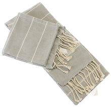 Lade das Bild in den Galerie-Viewer, 2er Set Geschirrtuch Hellgrau mit weißen Streifen