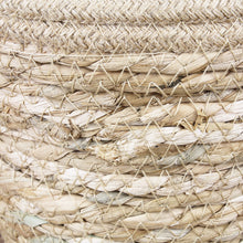 Lade das Bild in den Galerie-Viewer, Blumenampel Bast, natur