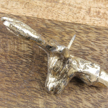 Lade das Bild in den Galerie-Viewer, 4er Set Kerzenstecker Hirschkopf gold antik