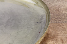 Lade das Bild in den Galerie-Viewer, Tablett rund gold 28 cm