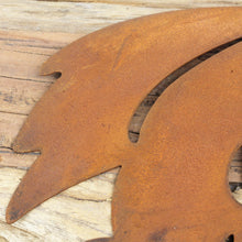 Lade das Bild in den Galerie-Viewer, Gartenstecker Eule Zink rostig