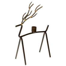 Lade das Bild in den Galerie-Viewer, Kerzenhalter Hirsch groß, Metall braun