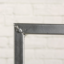 Lade das Bild in den Galerie-Viewer, Windlicht weiß Holz mit Metallhenkel