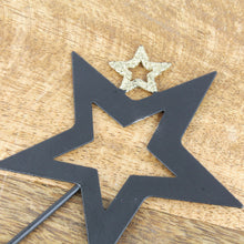 Lade das Bild in den Galerie-Viewer, Gartenstecker Stern Hirsch Schwarz Gold