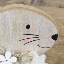Lade das Bild in den Galerie-Viewer, 2er Set Holzhase mit Kunstfell Beige oder Rosa