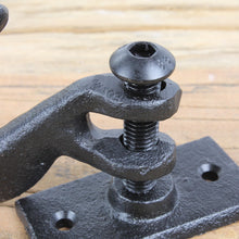 Lade das Bild in den Galerie-Viewer, Wandhaken, Metall schwarz
