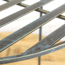 Lade das Bild in den Galerie-Viewer, Wandregal 53x33x16 Landhaus patiniert