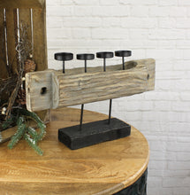 Lade das Bild in den Galerie-Viewer, Advenzkerzenständer, Holz massiv weiss, Metall schwarz