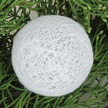 Lade das Bild in den Galerie-Viewer, 2er Set LED Lichterkette Ball Weiß Warmweiß