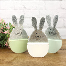 Lade das Bild in den Galerie-Viewer, 3er Set Metallhase hellblau, grün, weiß