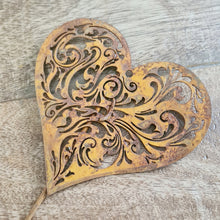 Lade das Bild in den Galerie-Viewer, 2er Set Gartenstecker Herz Rost Metall