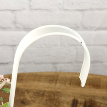 Lade das Bild in den Galerie-Viewer, 2er Set Hängeblumentopf Metall Weiß Shabby