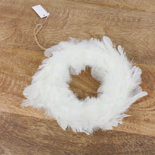 Lade das Bild in den Galerie-Viewer, Federkranz weiß 15 cm