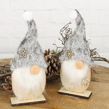 Lade das Bild in den Galerie-Viewer, 2er Set Holzwichtel zum aufstellen