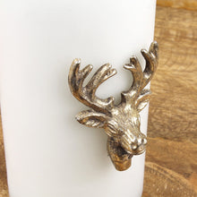 Lade das Bild in den Galerie-Viewer, 4er Set Kerzenstecker Hirschkopf gold antik