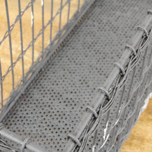 Lade das Bild in den Galerie-Viewer, Wandkorb Metall Antikgrau