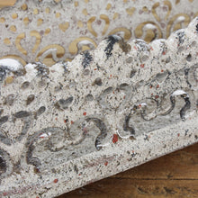 Lade das Bild in den Galerie-Viewer, Dekotablett vintage Grau