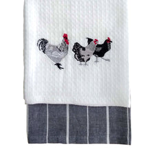 Lade das Bild in den Galerie-Viewer, Küchentücher, 2-Set, 1x Grau/Weiß gestreift & 1x Weiß Waffelstrucktur Huhn