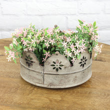 Lade das Bild in den Galerie-Viewer, Krone Metall klein - Antikgrau