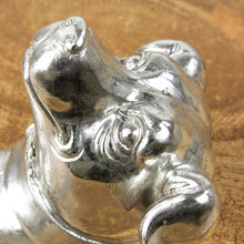 Lade das Bild in den Galerie-Viewer, Wandhaken Hund silber