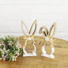 Lade das Bild in den Galerie-Viewer, 2er Set Holzhase mit Strohschleife 22,5 cm