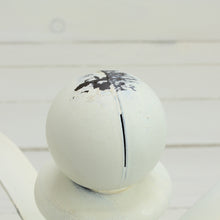 Lade das Bild in den Galerie-Viewer, Deko Krone Metall Antikweiß