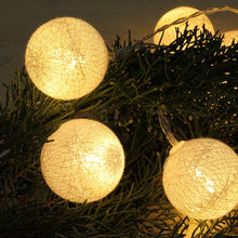 Lade das Bild in den Galerie-Viewer, 2er Set LED Lichterkette Ball Weiß Warmweiß