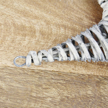 Lade das Bild in den Galerie-Viewer, 2er Set Dekosterne Weide Grau oder Weiß