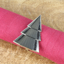 Lade das Bild in den Galerie-Viewer, 4er Set Serviettenringe Tanne Silber