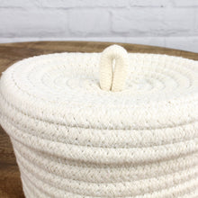 Lade das Bild in den Galerie-Viewer, Aufbewahrungskorb mit Deckel weiß 15 cm