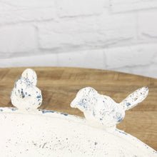 Lade das Bild in den Galerie-Viewer, Vogeltränke Servierschale für Vogelfutter rund Metall Shabby Look